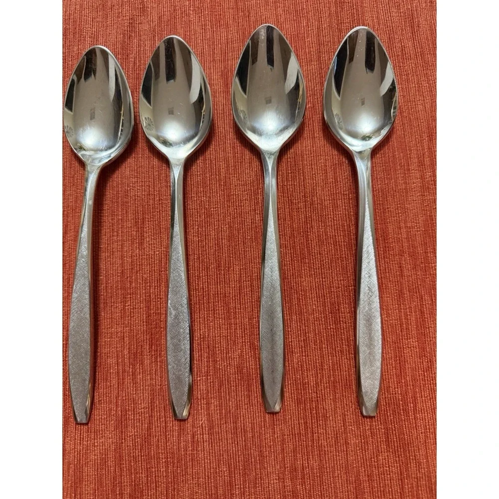 Ekco Eterna Corsair Oval‎ Soup Spoons Set 4 Stainless Flatware 7.5